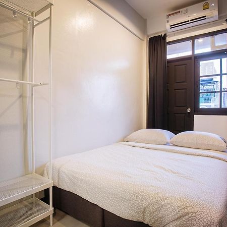 T3 Two Bedrooms Wifi Full Kitchen 1 Min To Bts Bangkok Extérieur photo